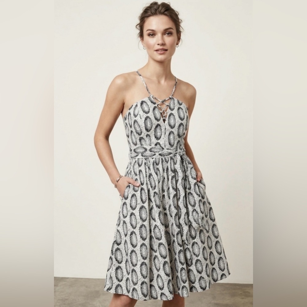 Banana Republic White and Black Printed Sleeveless Midi Dress